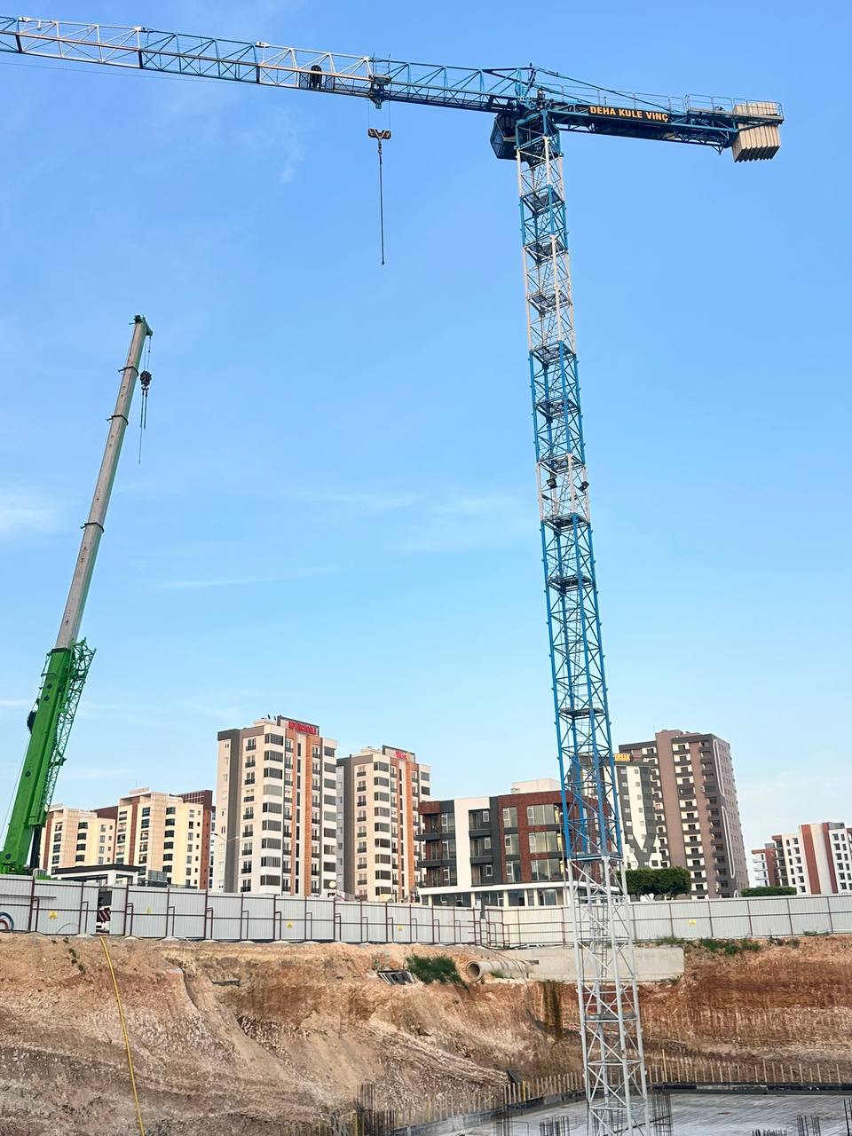 Mersin Belta Mühendislik İş Merkezi projesi - kule vinç ve temel kazı çalışmaları