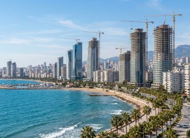 Mersin Yenişehir ve Mezitli'de kule vinç ile yüksek katlı projeler - Mersin kule vinç kiralama
