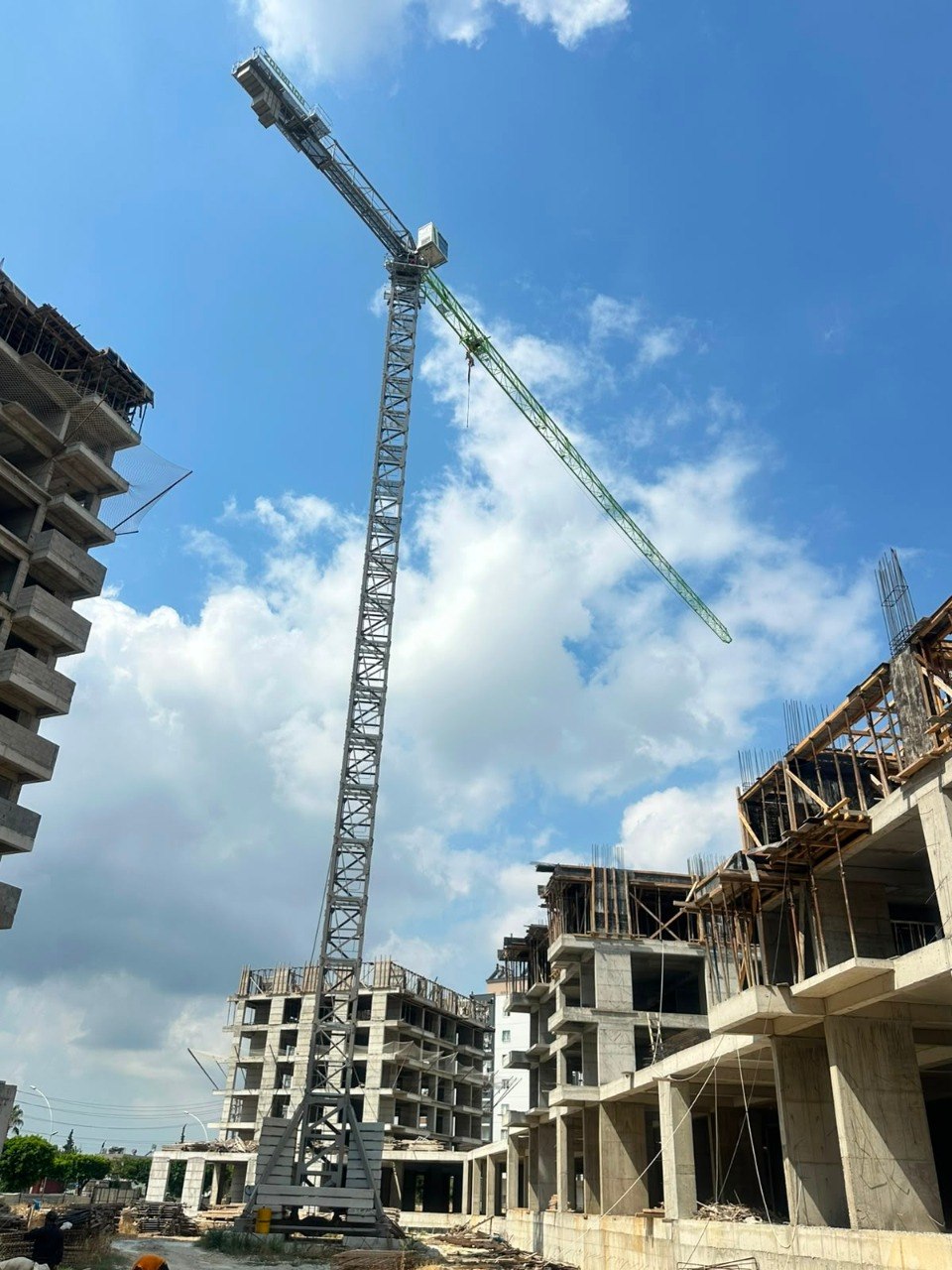 Tarsus Mevsim İnşaat Konut Projesi kule vinç periyodik bakım ve servis hizmetleri
