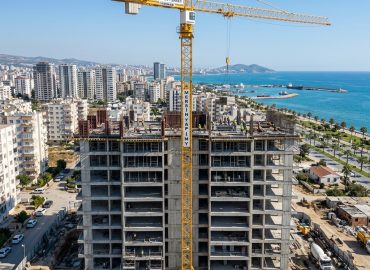 Mersin konut projeleri 2026 kule vinç inşaat şantiyesi